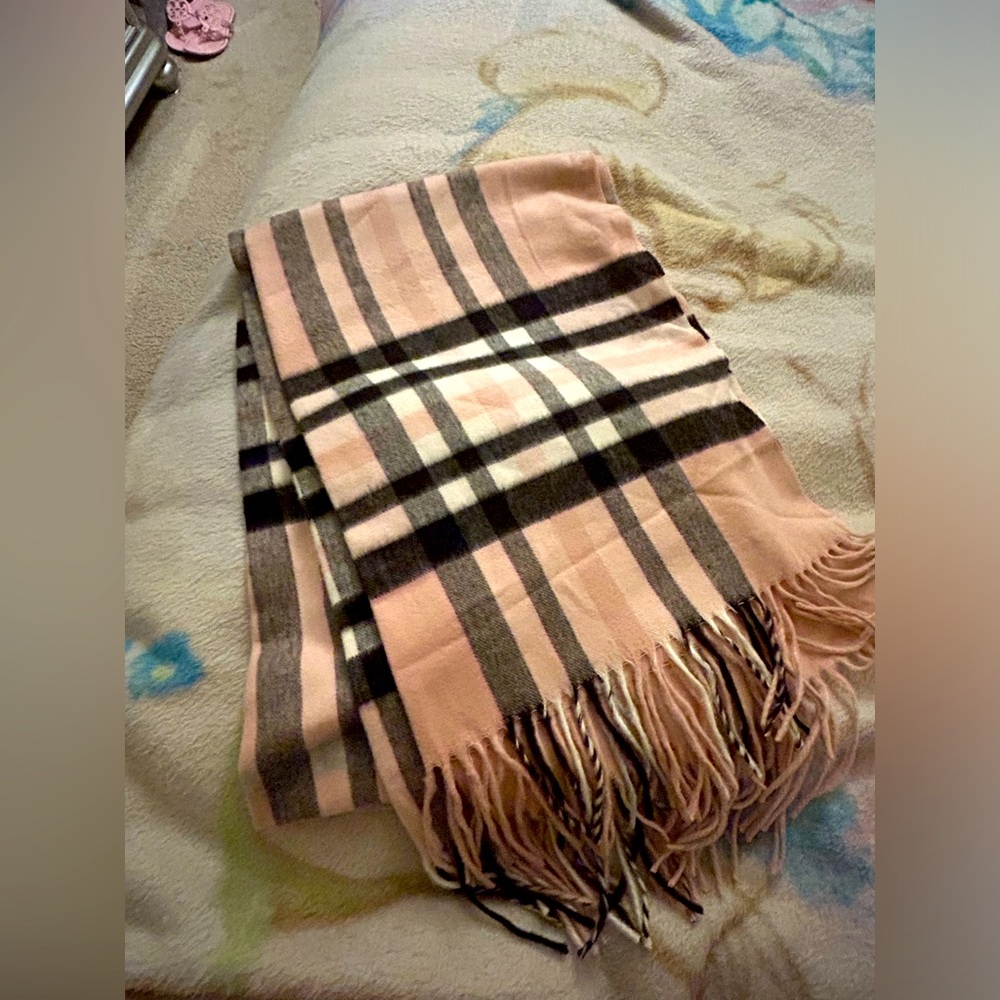 Gorgeous pink plaid like scarf new with tags